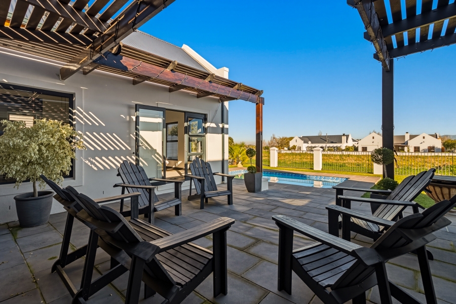 4 Bedroom Property for Sale in Croydon Vineyard Estate Western Cape